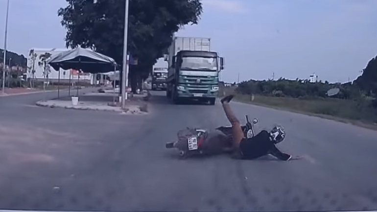 Τι έκανε ο αίλουρος!